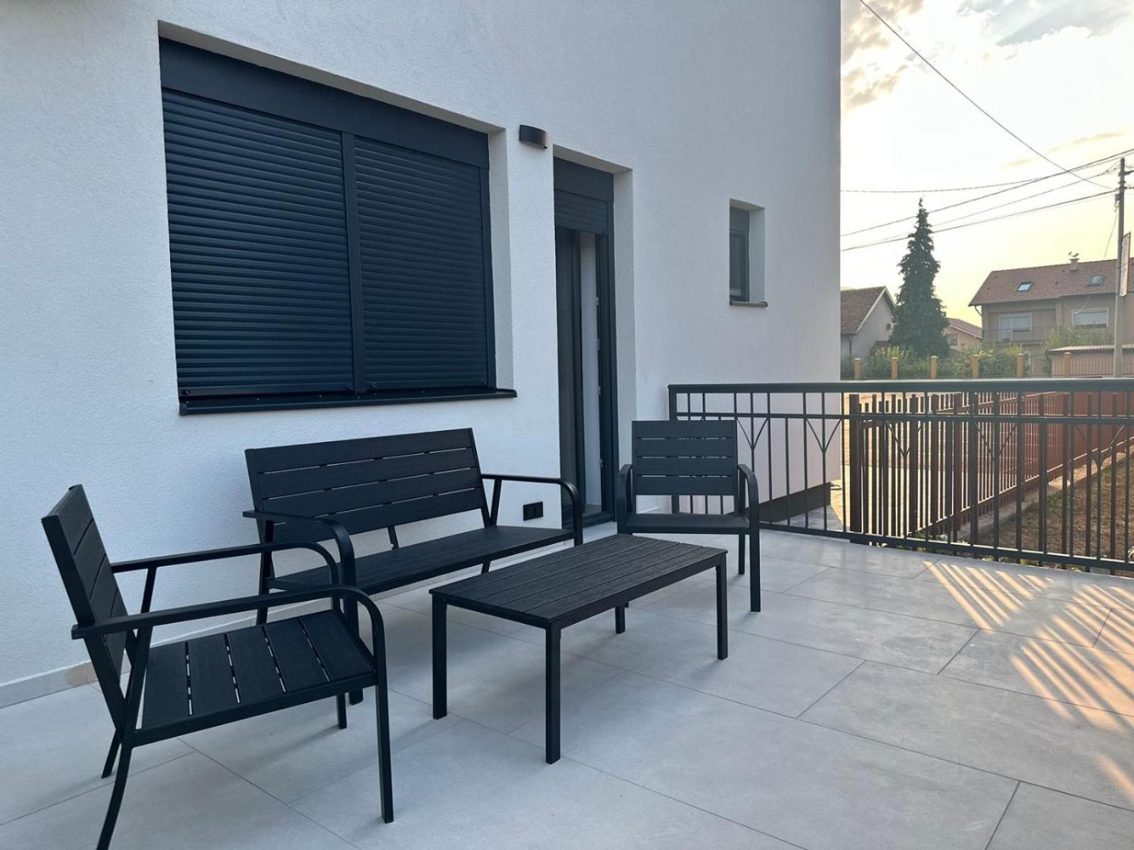 Blue Sky Apartment